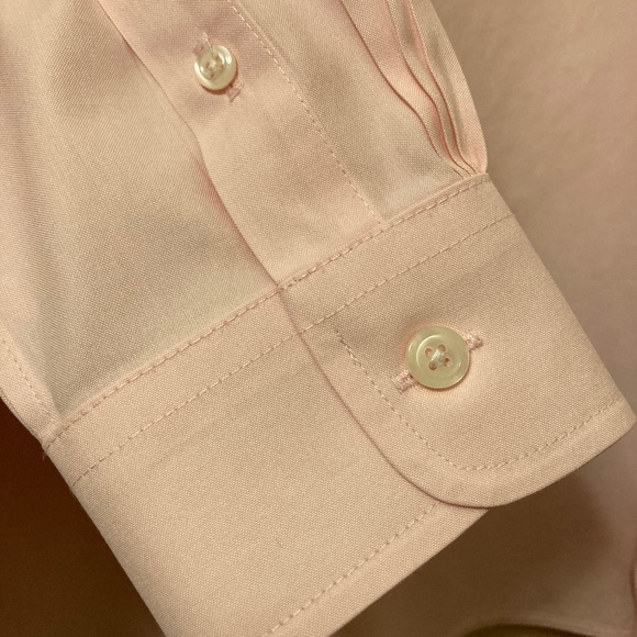 LLBean "Wrinkle Resist" Light Pink Button-front Shirt, size M - Picture 5 of 9